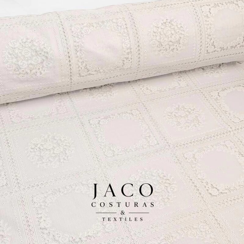 Hule Carpeta Broderie Blanco Recuadros Con Florcitas